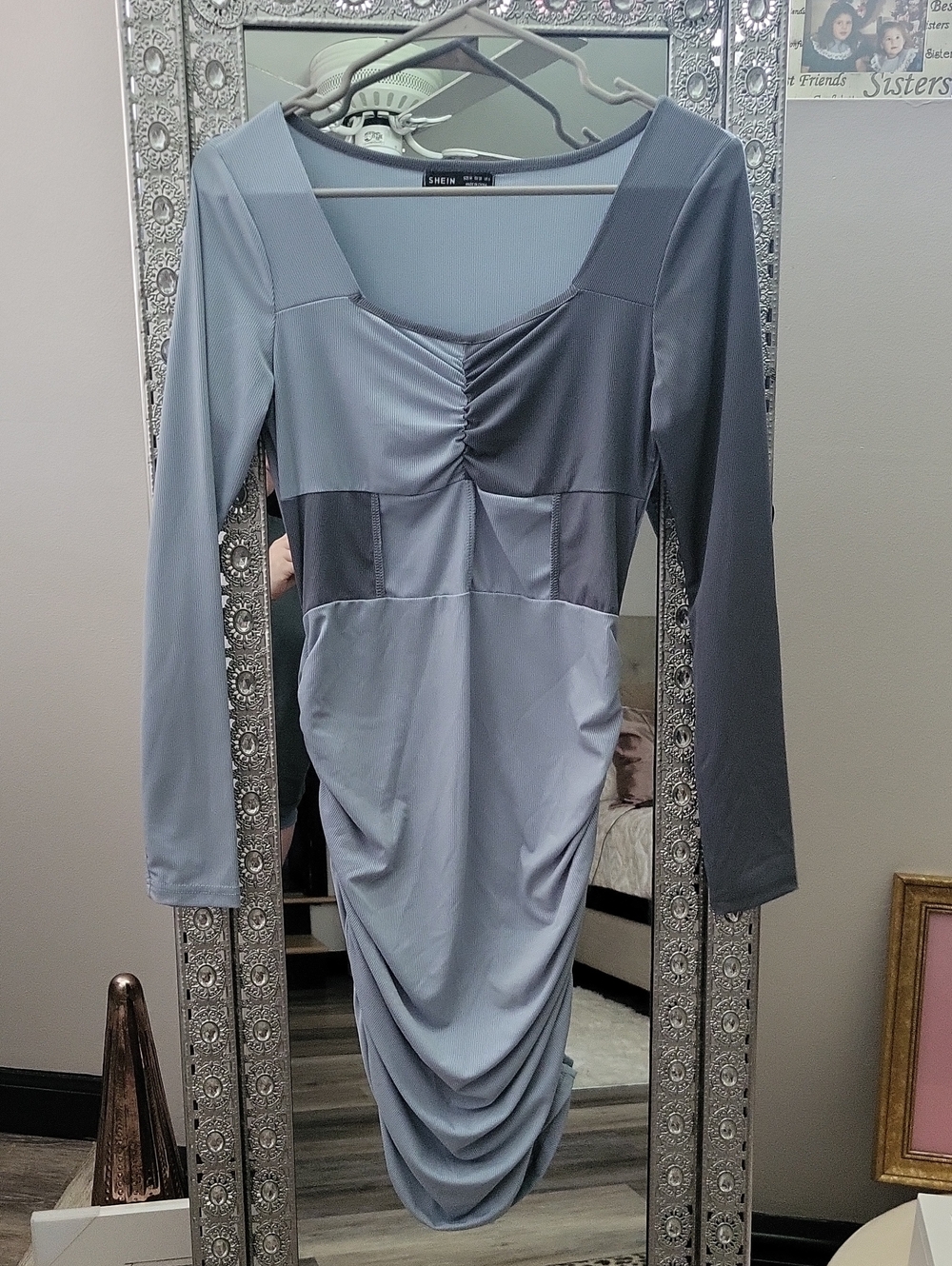 NWOT🩵 Two-Tone Blue Colorblock Long Sleeve Ruched Bodycon Dress